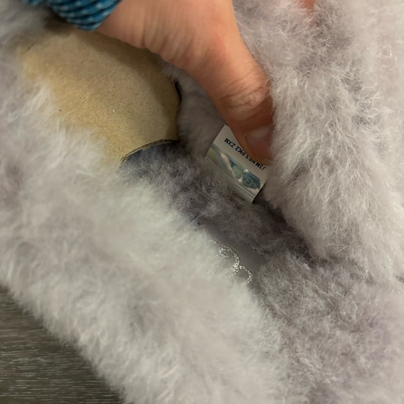 UGG | Cluggette Pearlized Slipper Leather Sheepskin Indoor Outdoor Gift New - Picture 8 of 13